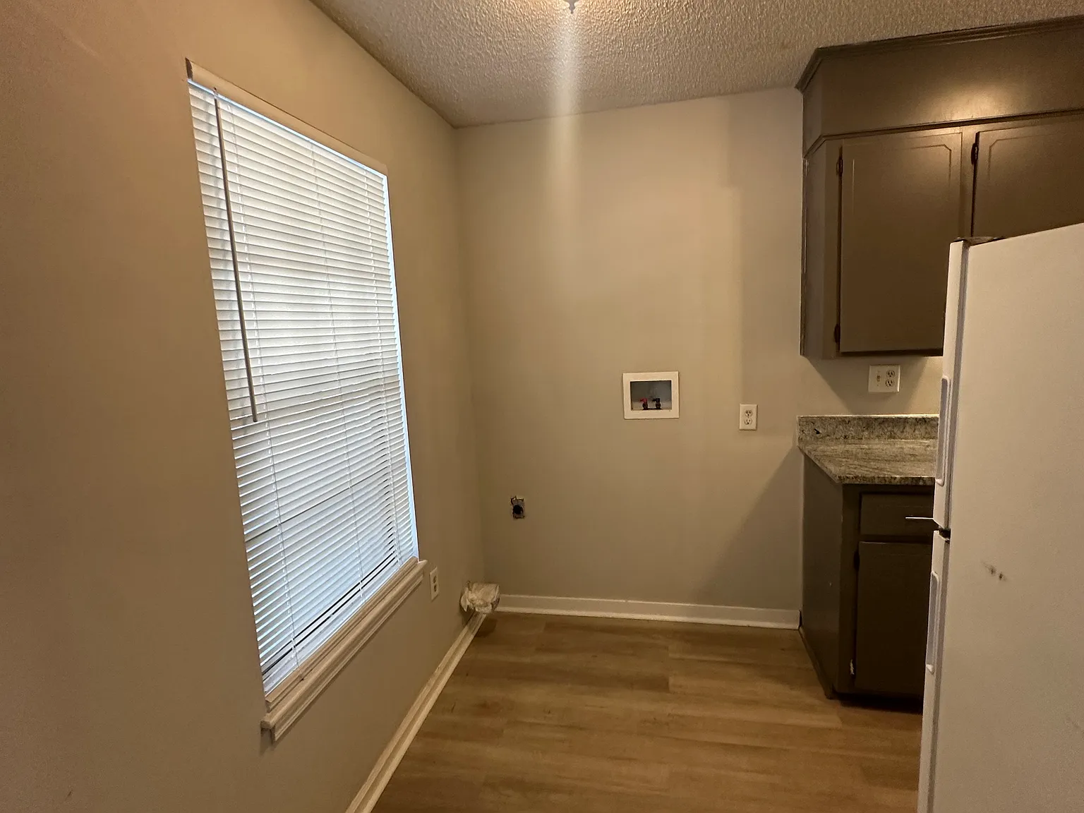 2 bed, 638 sqft, $1,195 — Photo 2