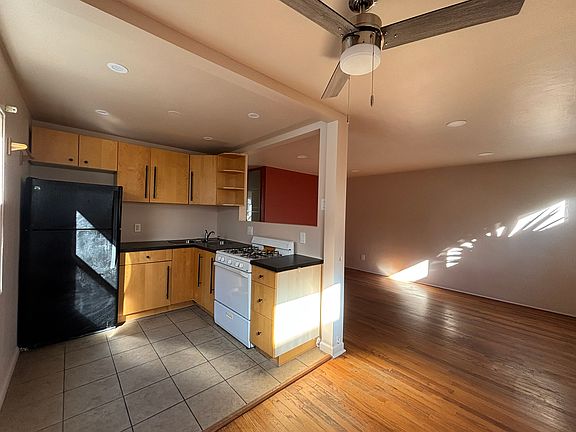 5th image of 4945 1/2 Saratoga Ave