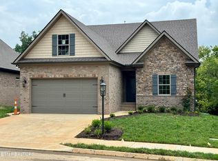 1029 Westland Creek Blvd, Knoxville, TN 37923