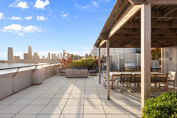 Sold by Brown Harris Stevens | media 25