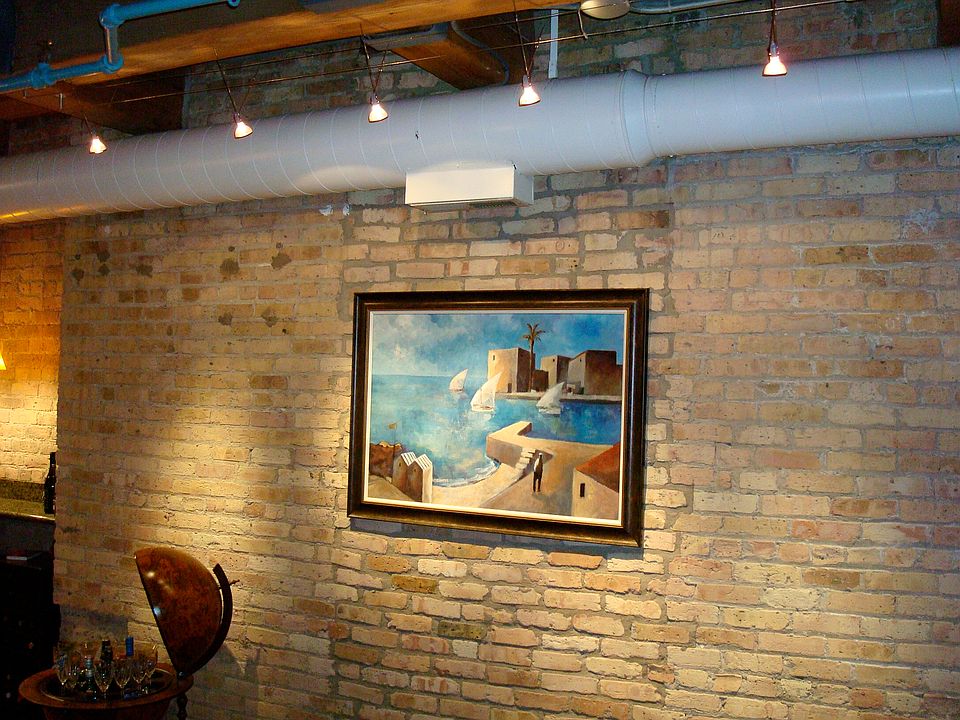 1st image of 225 W Huron St APT 205