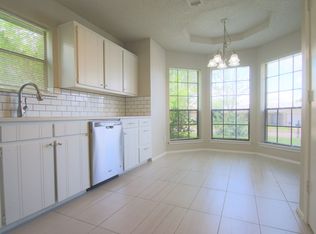 6433 Ridglea Dr, Watauga, TX 76148