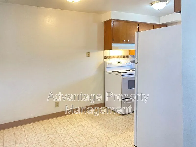 1 bed, 1.0 bath, 560 sqft, $1,150 — Photo 3