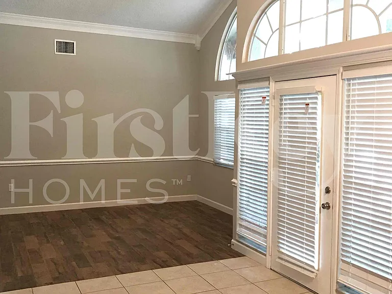2224 Palmview Cir E — Photo 8