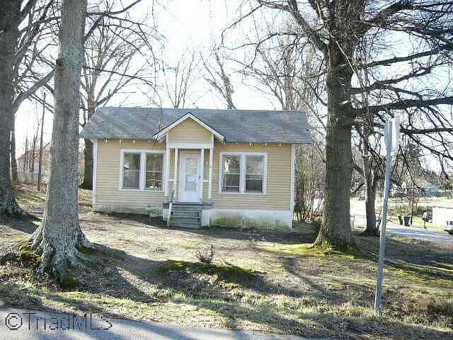 1st image of 3700 Oak Grove Ave
