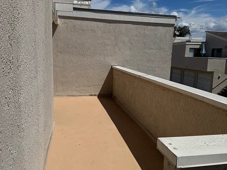 Huntington Harbour Villas — Photo 48