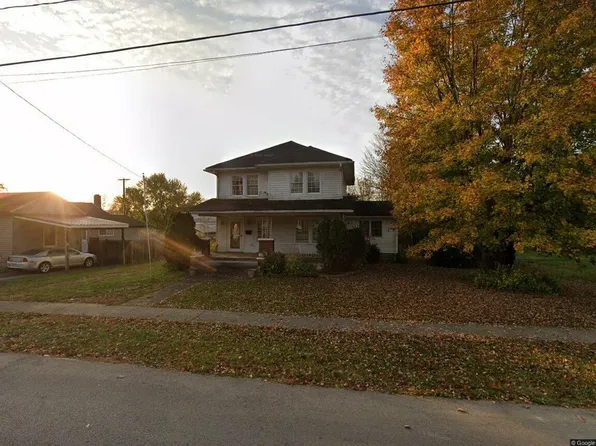 416 E 8th St, Manchester, OH 45144