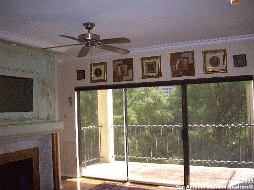2nd image of 1022 Navarro St #305