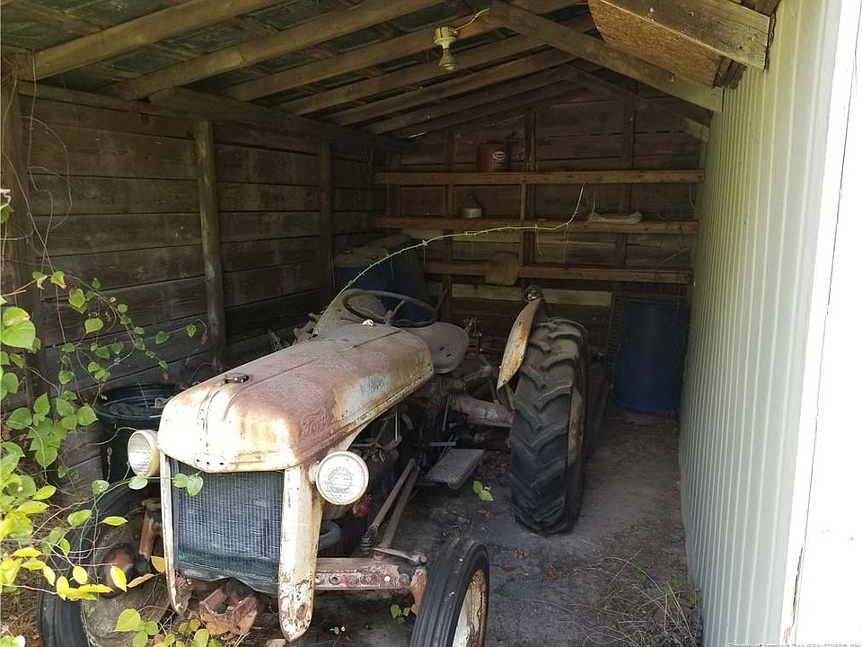 2nd image of 329 Palestine Rd