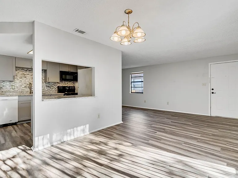 4907 Lake Ridge Rd #H — Photo 3