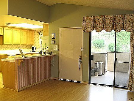 4th image of 21664 Laurelrim Dr Unit B