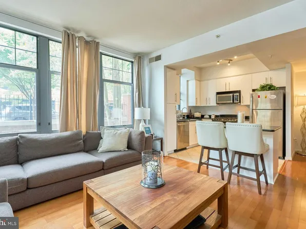 1021 Garfield St #109, Arlington, VA 22201