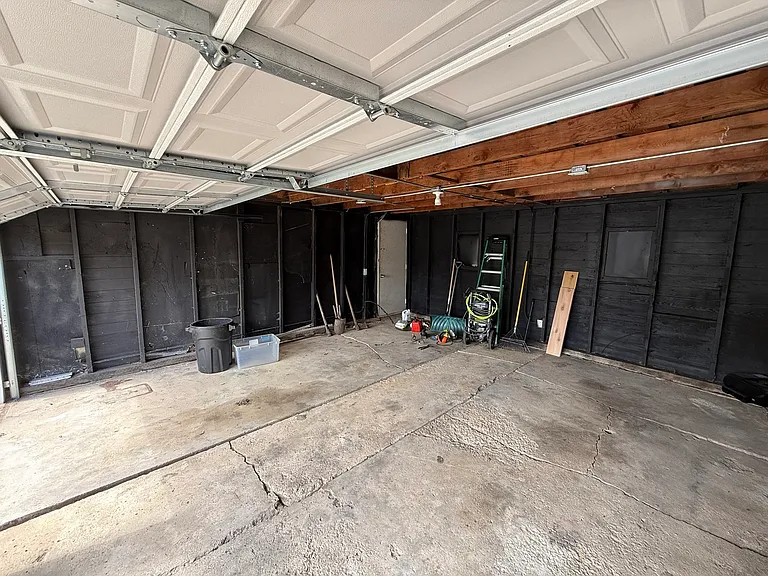 208 W Nippersink Rd — Photo 27