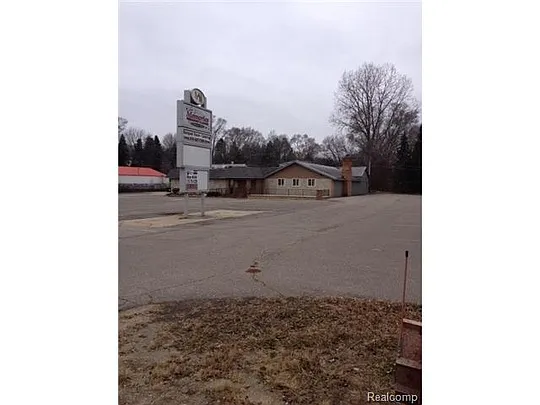 1840 S Old Us Highway 23 photo 1
