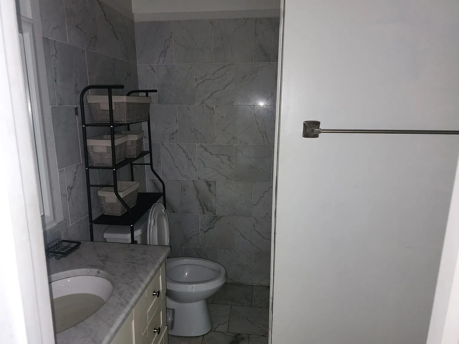 Studio, 650 sqft, $850 — Photo 2