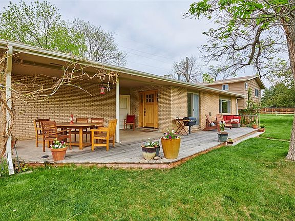 5th image of 2553 Cowley Dr