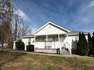1712 Luton Dr, La Vergne, TN 37086