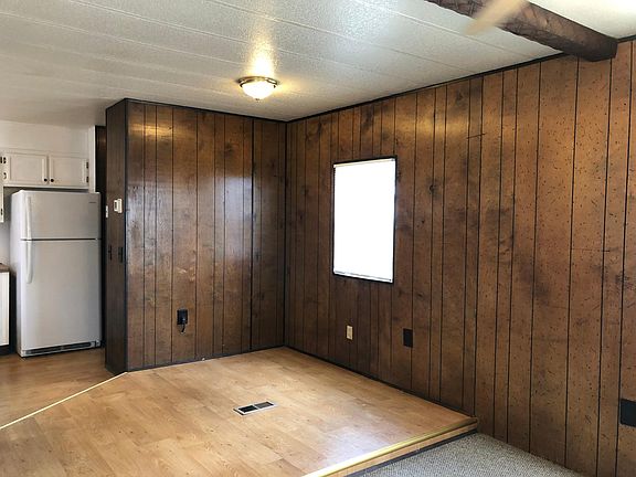2nd image of 409 Del Monte Dr