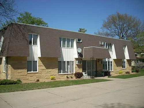 425 W Maine St Photo 1 425 W Maine St Photo 1