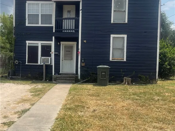602 E 4th St, Alice, TX 78332