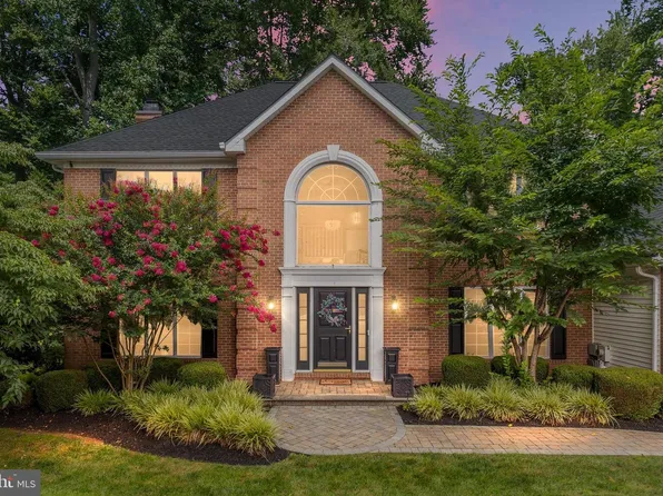 14 Stonebridge Dr, Hockessin, DE 19707