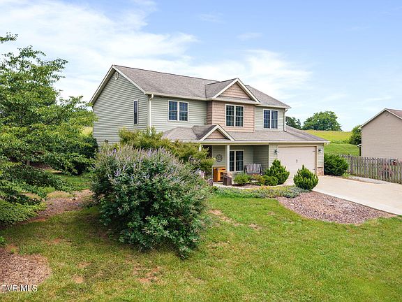 3rd image of 146 Bob Walker Rd