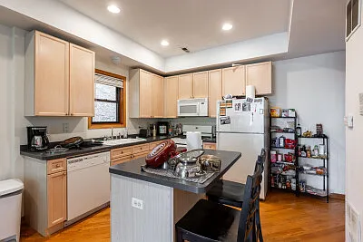 2718 N Wayne Ave #2 — Photo 17