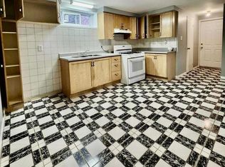 62 Robson Cres #2, Hamilton, ON L8W3J1