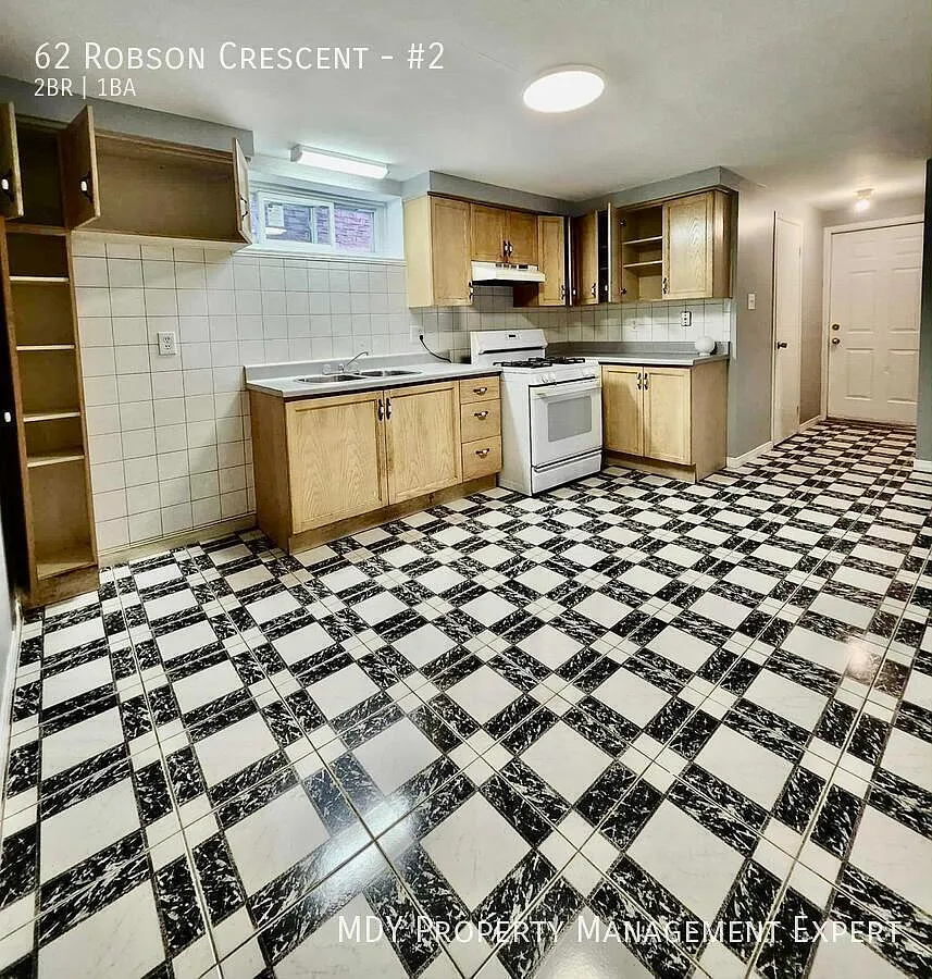 62 Robson Cres #2 photo 1
