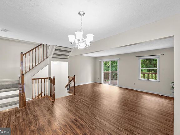 2nd image of 1625 Elkwood Ct