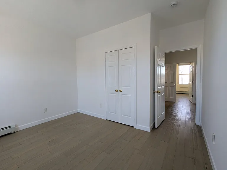 112 Hague St #2 — Photo 6