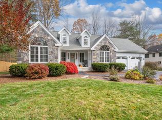 3 Danforth Dr, Bedford, NH 03110