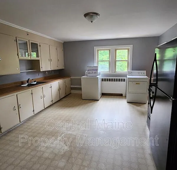 156 Cottage St #2 — Photo 9