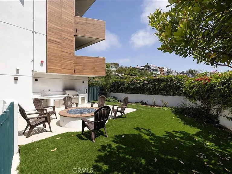 3920 Coast Hwy E — Photo 38