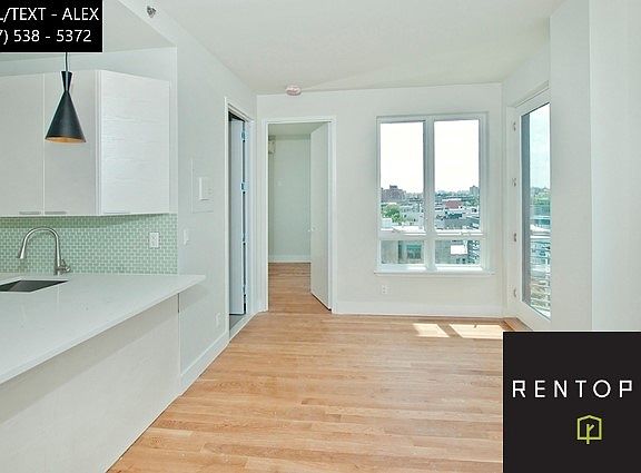 3rd image of 1433 De Kalb Ave #7G