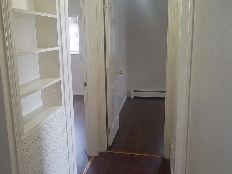 150 Laurel St #3 — Photo 5