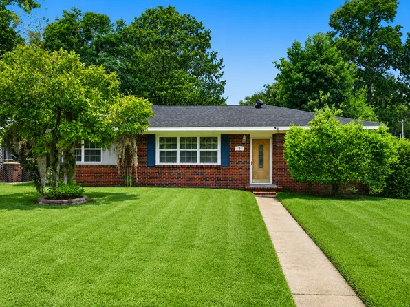 5 Warren Dr, Port Wentworth, GA 31407