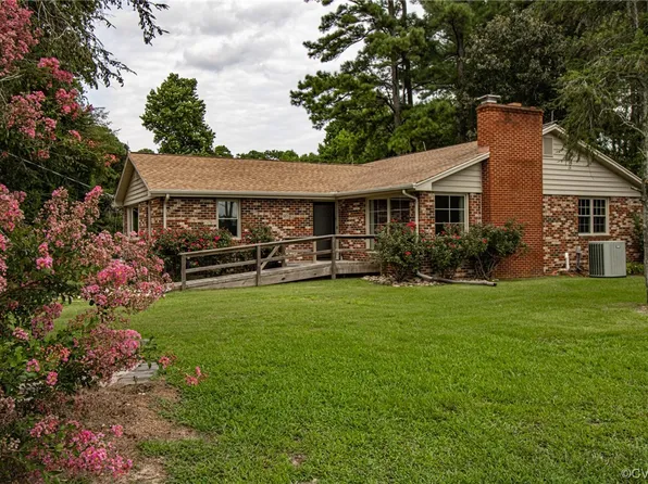 16201 Arwood Rd, Disputanta, VA 23842