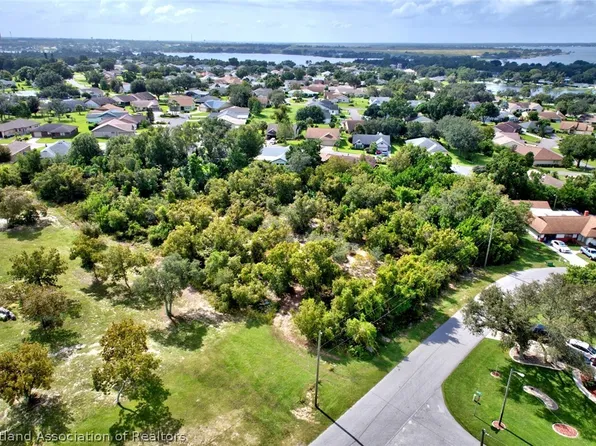 4 Lake Henry Dr, Lake Placid, FL 33852