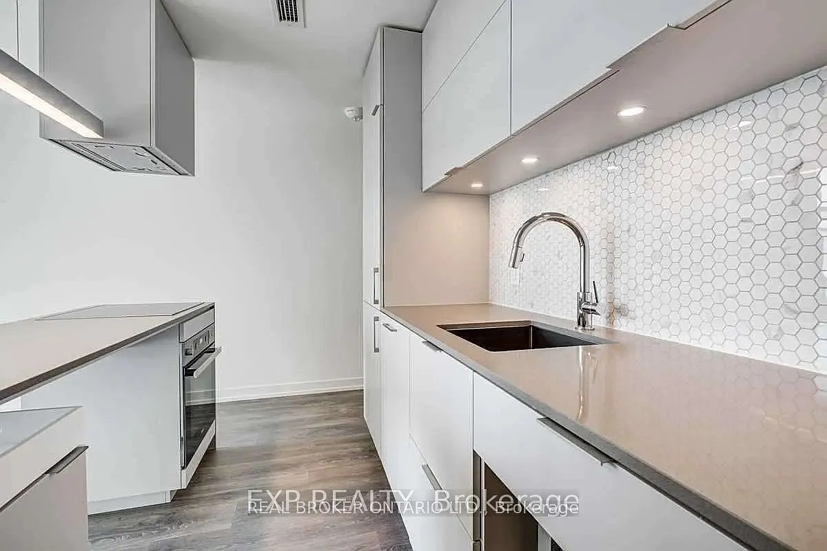 1 bed, $2,300 — Photo 3