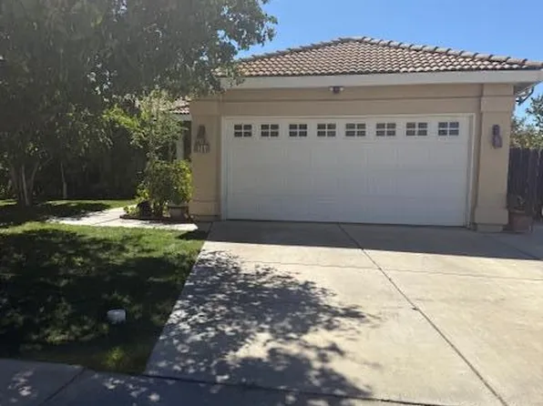 355 Chestnut St, Los Banos, CA 93635