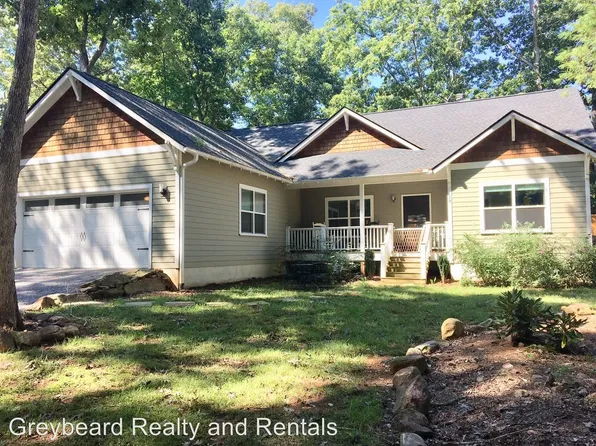 19 Woodbend Ln, Black Mountain, NC 28711