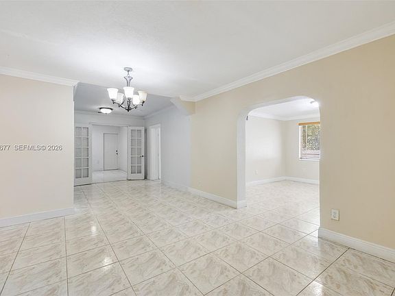3rd image of 674 W 23rd St