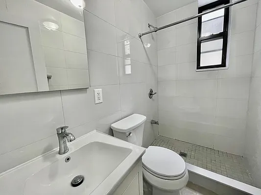 Rented by REAL New York | media 17