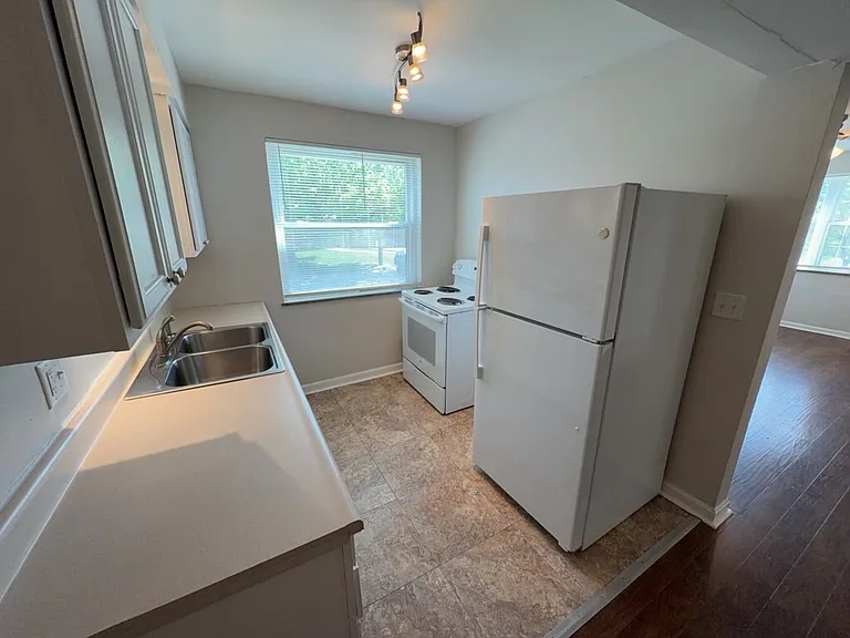 3918 E Gatewood Ln #2 — Photo 6