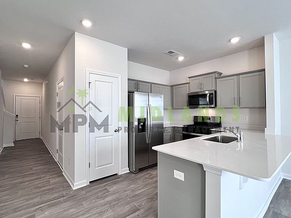 2nd image of 480 Wisteria Walk Way