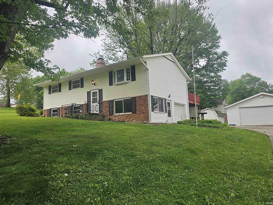 1st image of 4625 N Ridgewood Dr