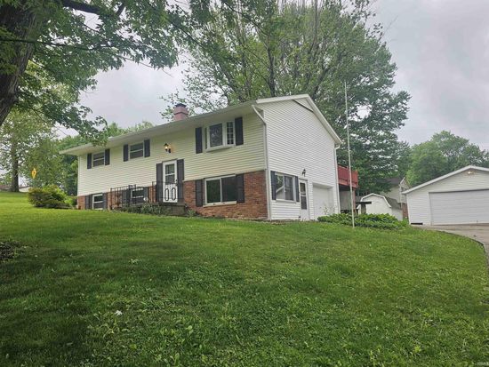 4625 N Ridgewood Dr, Bloomington, IN 47404