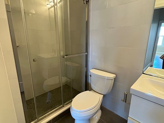 2nd image of 765 14th Ave