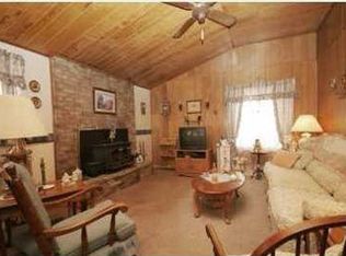 8815 104th St, Howard City, MI 49329